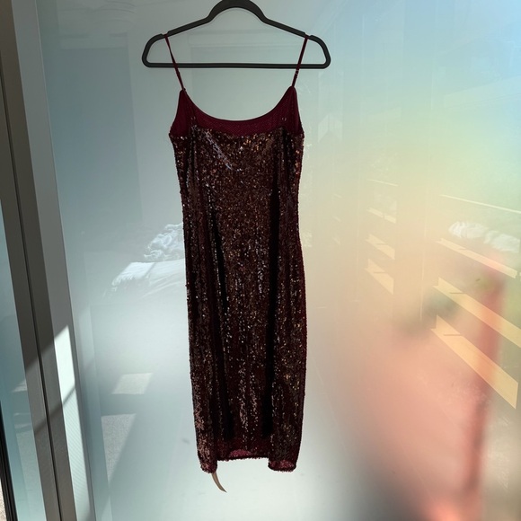 Mariska Reformation Maroon Sequin Dress - Picture 6 of 7